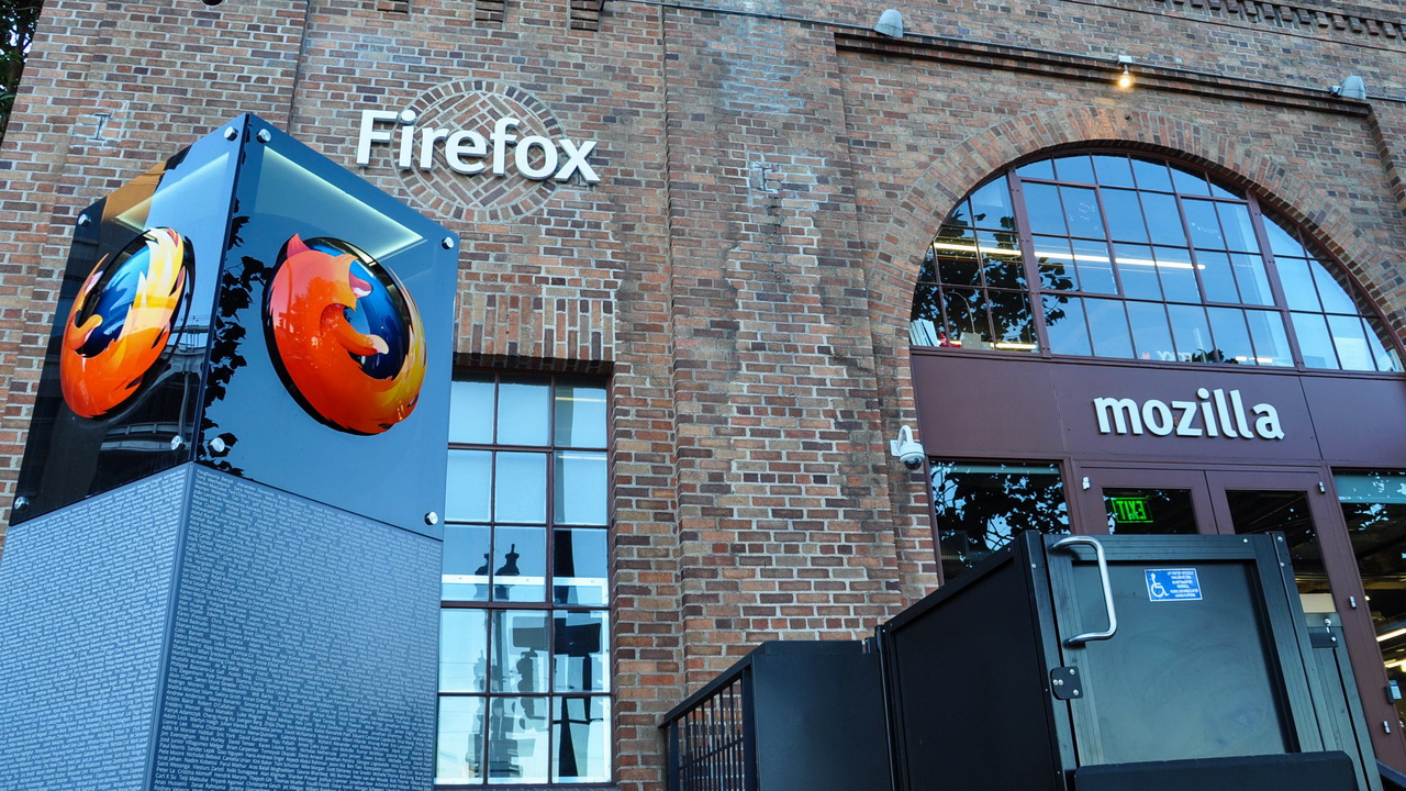 Mozilla downsizing security professionals