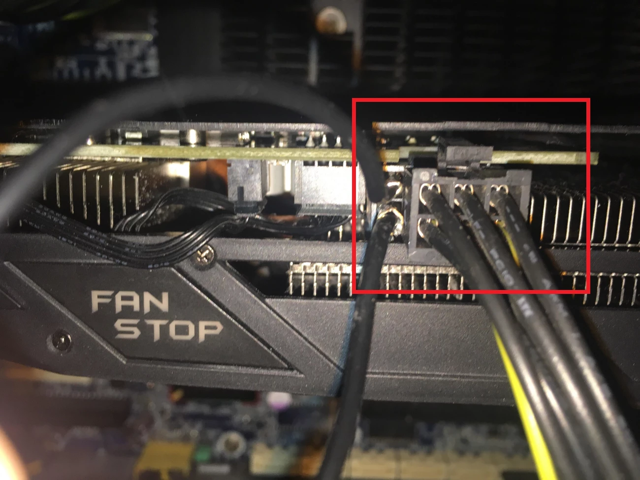 6-pin power connector GPU